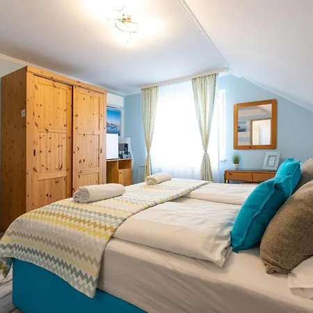 Πανσιόν Balaton Fantasy 4*