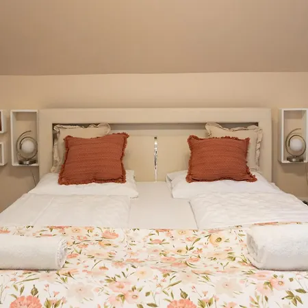 Balaton Fantasy Πανσιόν