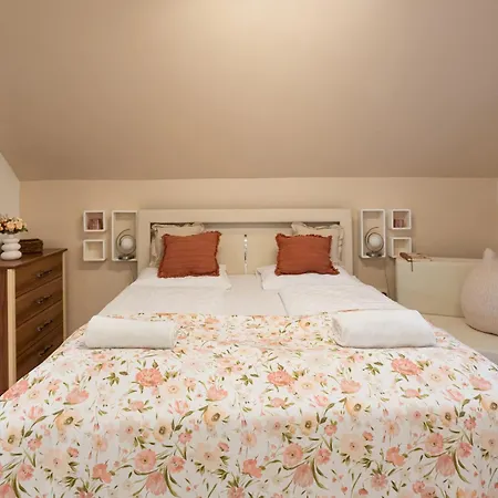 Balaton Fantasy ゲストハウス 4*