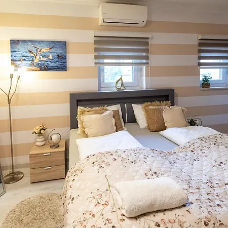 Balaton Fantasy Πανσιόν 4*