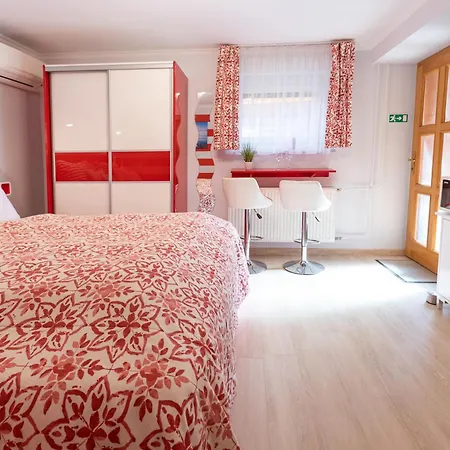 게스트하우스 Balaton Fantasy 4*