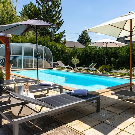 Πανσιόν Balaton Fantasy 4*