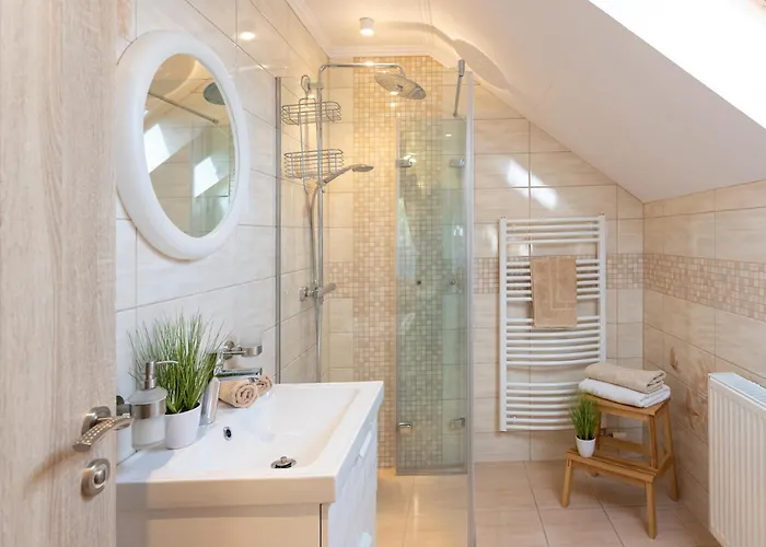 Balaton Fantasy בית הארחה 4*