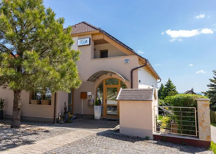 Balaton Fantasy בית הארחה